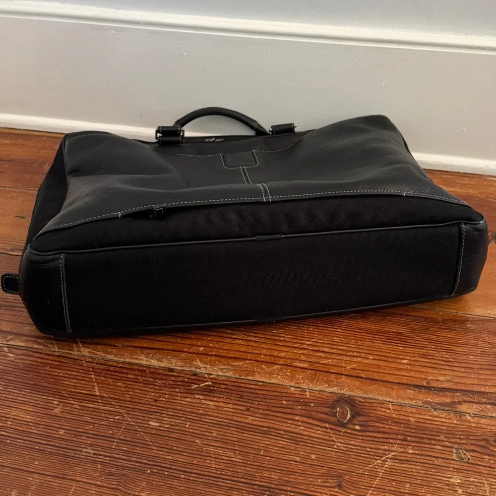 Boconi Zipster Slim Black Leather Briefcase Laptop Messenger Bag Tablet RFID